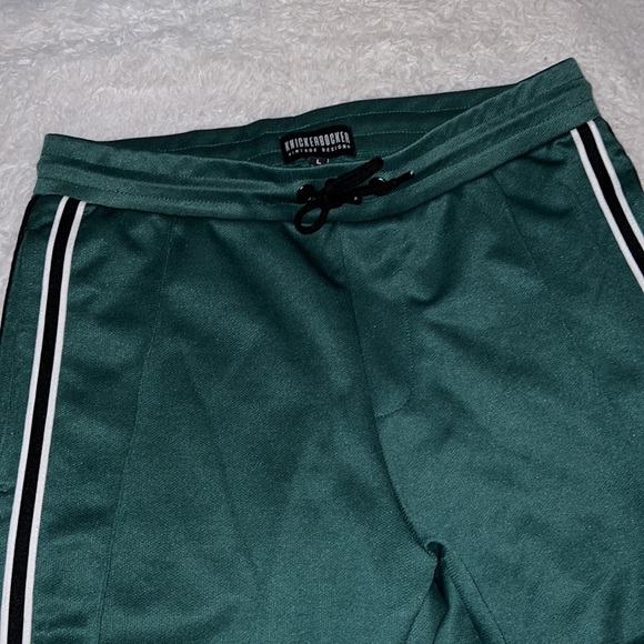 Mens green pants - Picture 2 of 4